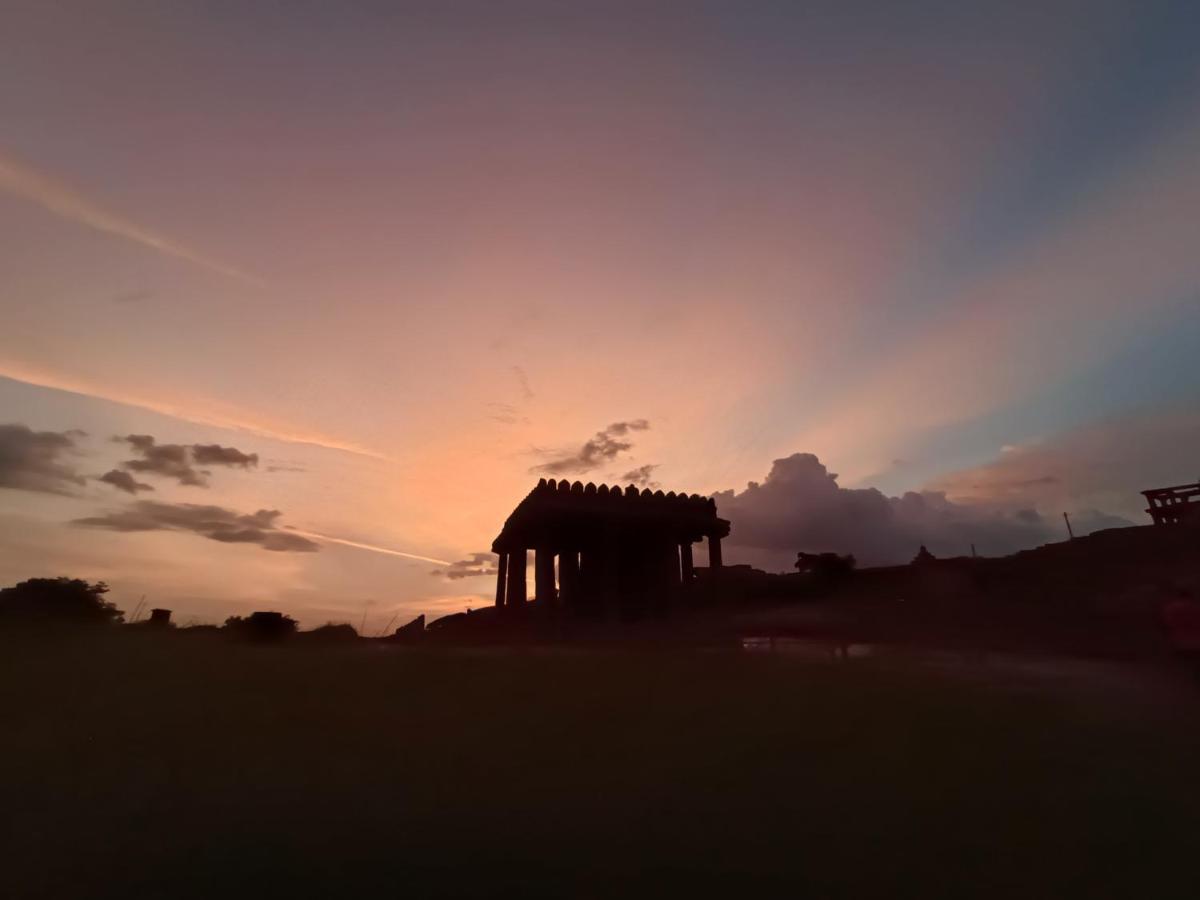 Dream Hampi Villa & Home Stay المظهر الخارجي الصورة